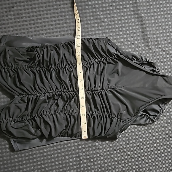 Lands' End , Black, one piece swimsuit, adjustable straps, size 14 - Picture 7 of 9